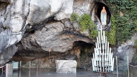 Lourdes Grotte