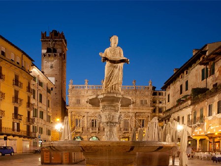 Verona Piazza Erbe